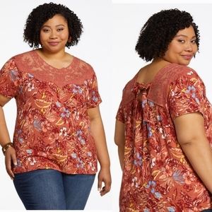 NWT BOHO PRINT LACE DETAIL TOP BY CATO IN RUST